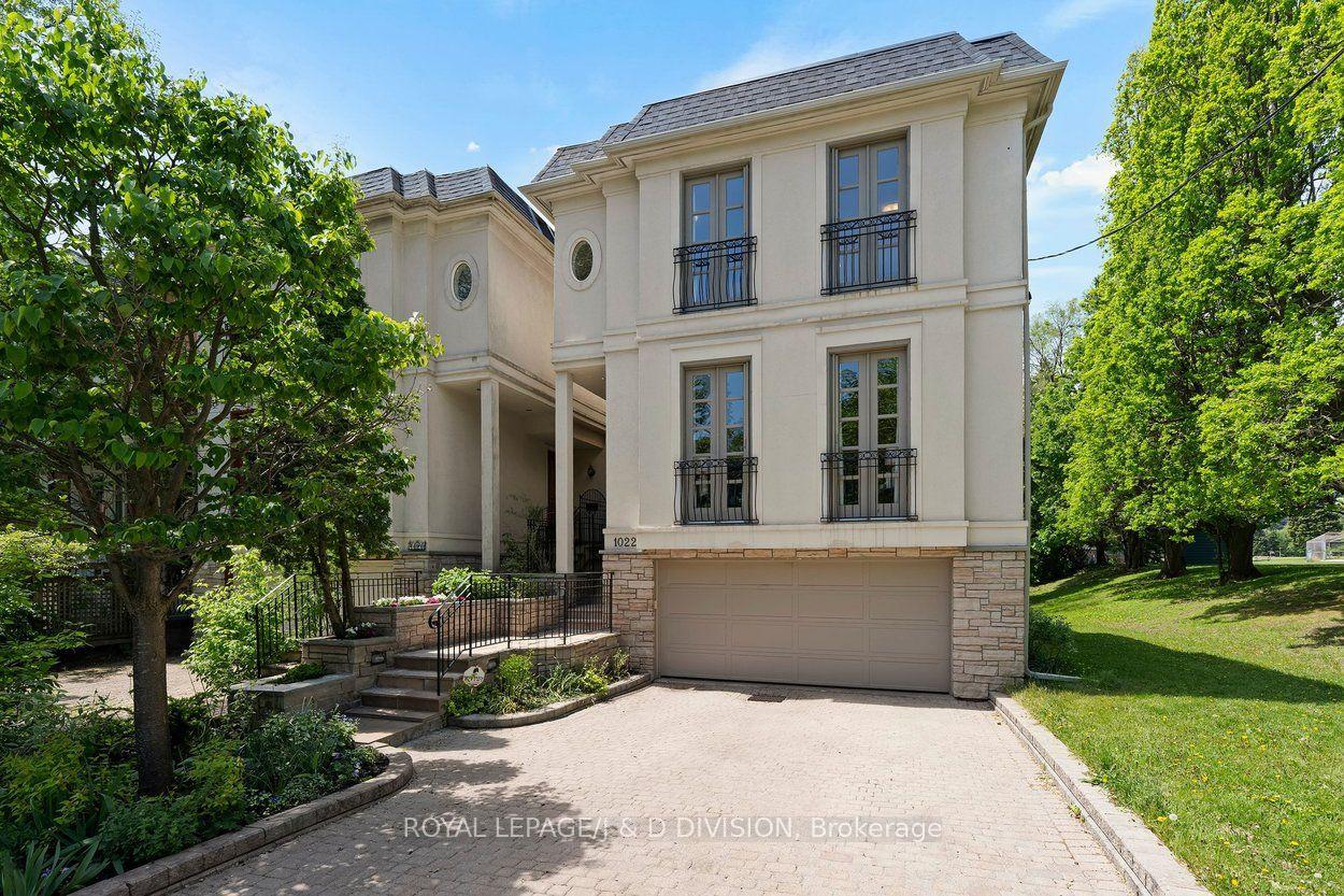 1022 Spadina Road — photo 1