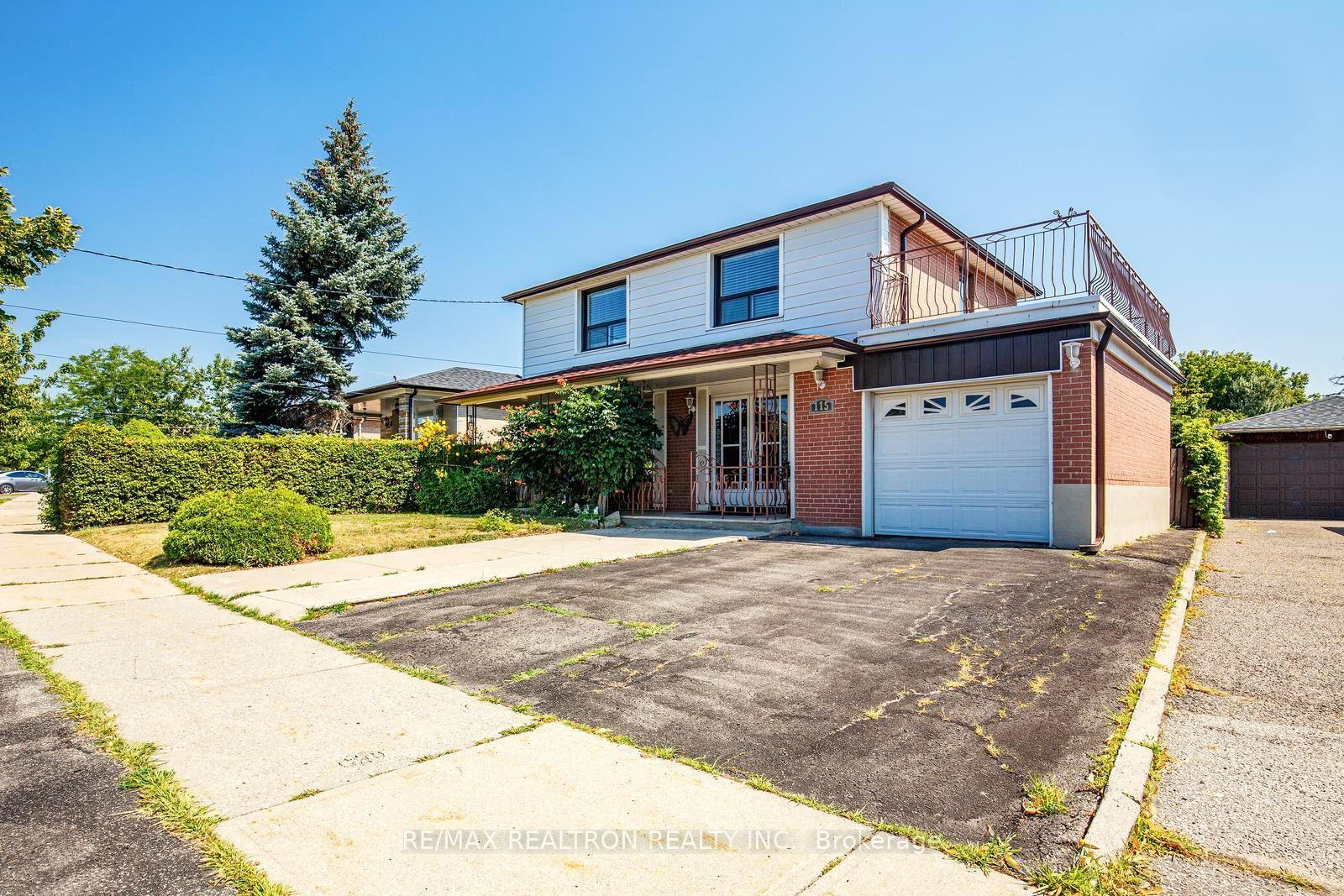 115 Hullmar Drive, Toronto — Detached for sale, photo 1