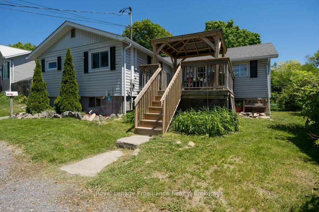327 Sidney Street — photo 1