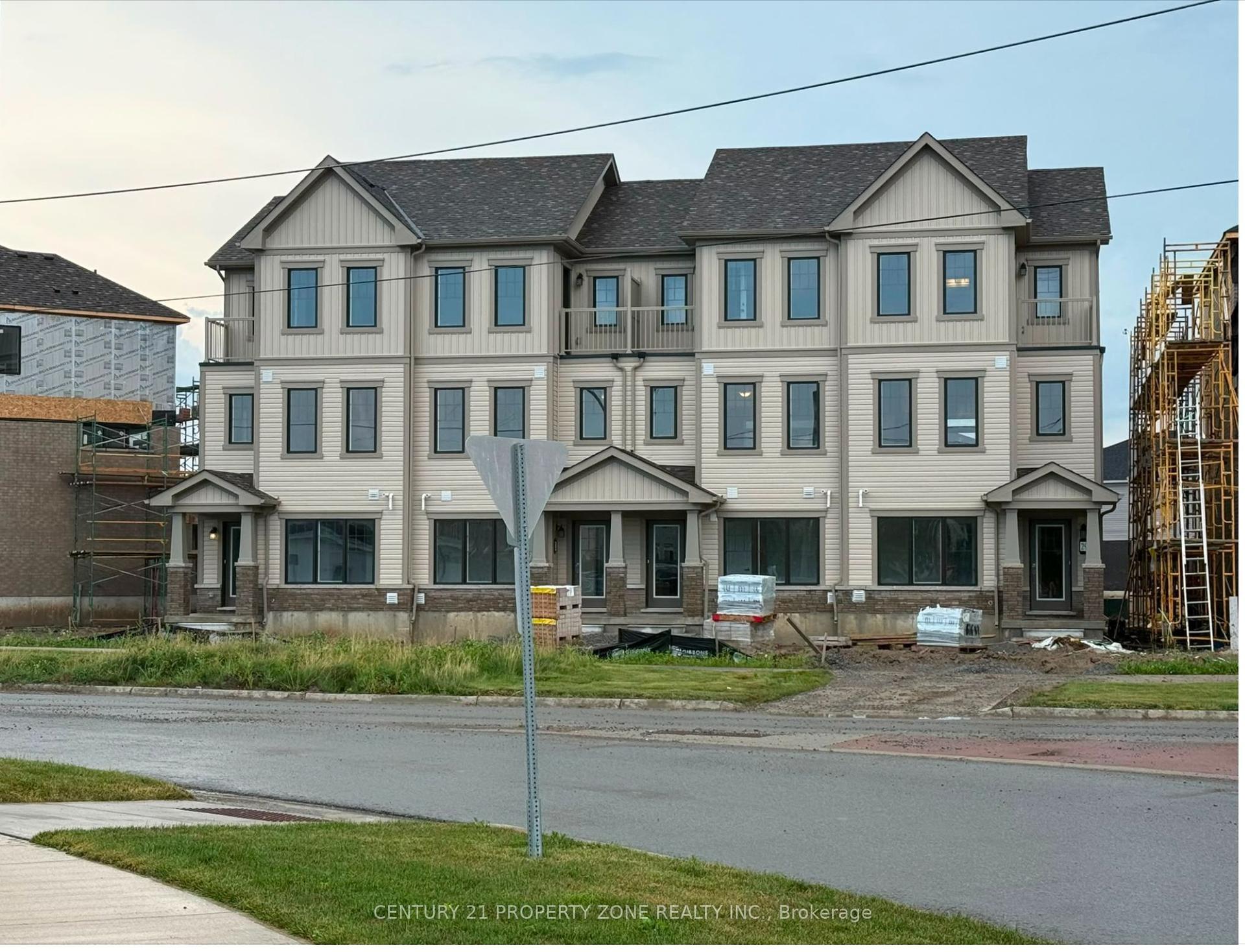 19 VANDERBURGH Lane, Thorold — Townhouse for lease, photo 1