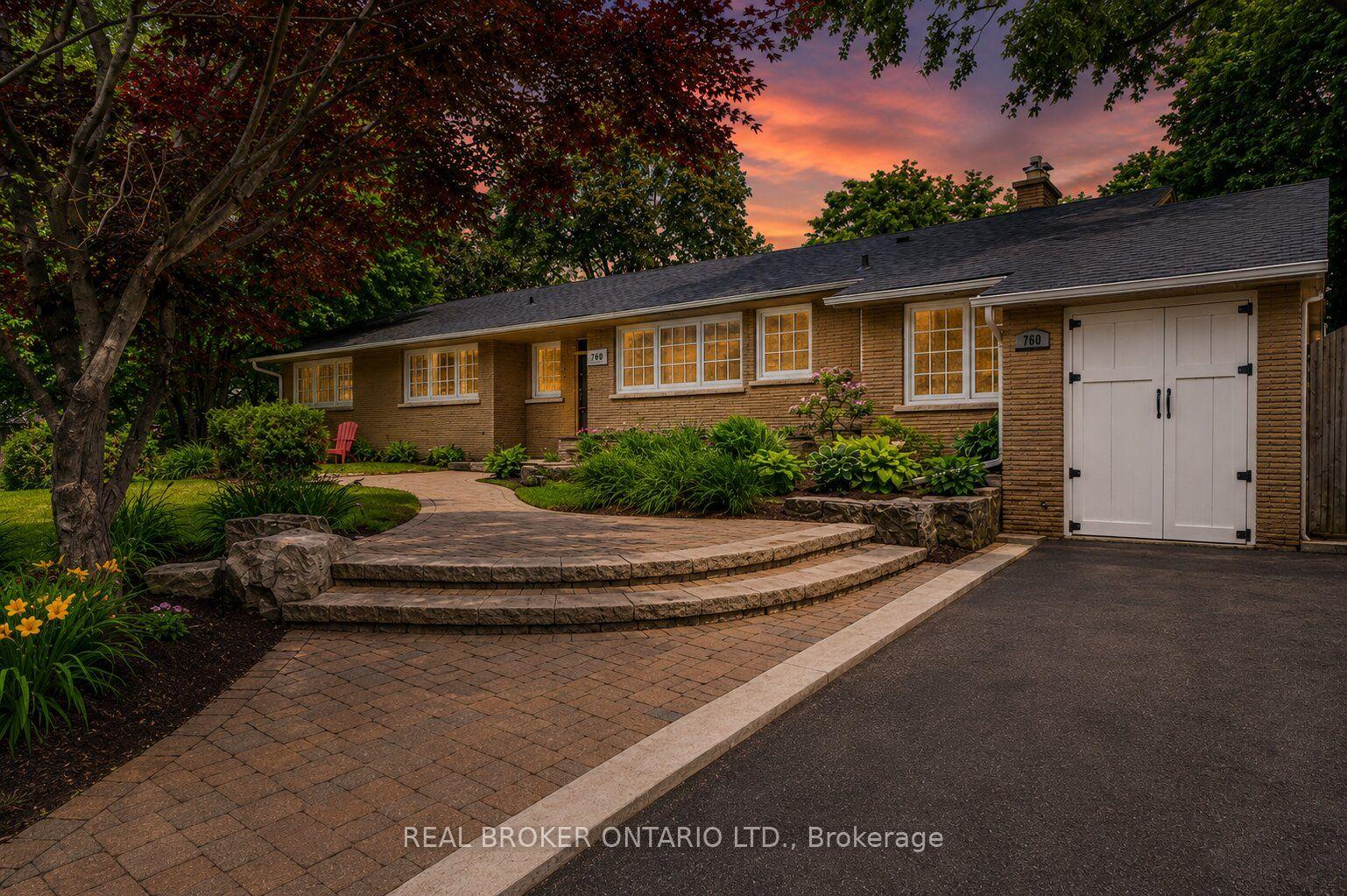 760 Kingsway Drive — photo 1