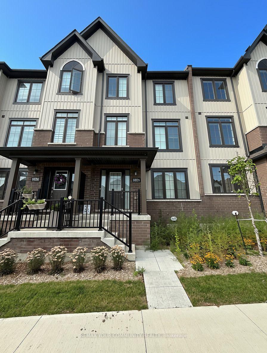 1028 Dyas Avenue, Oshawa — Townhouse for lease, photo 1
