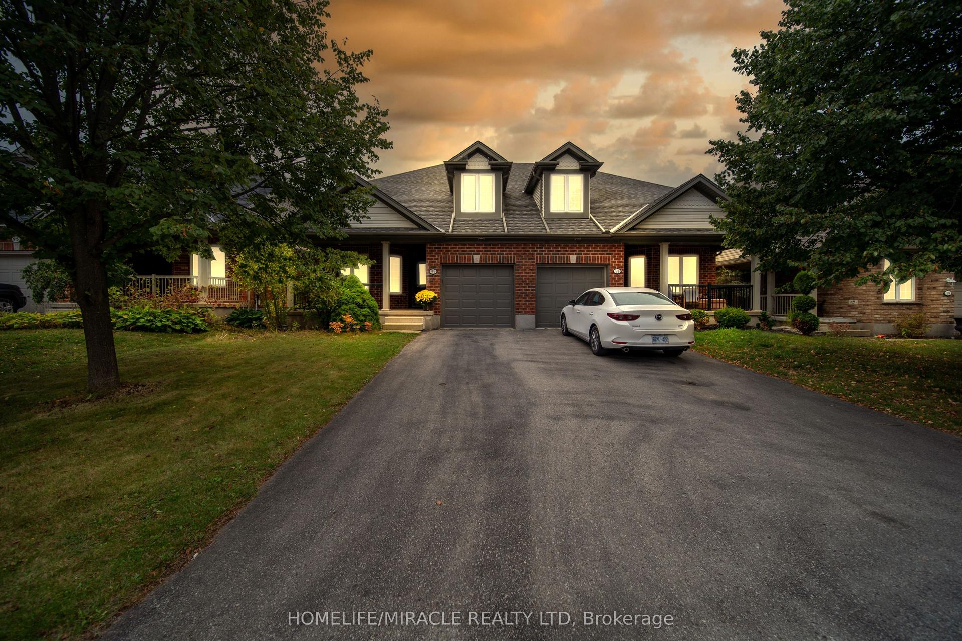 93 Lynch Circle, Guelph — Semi-Detached for lease, photo 1