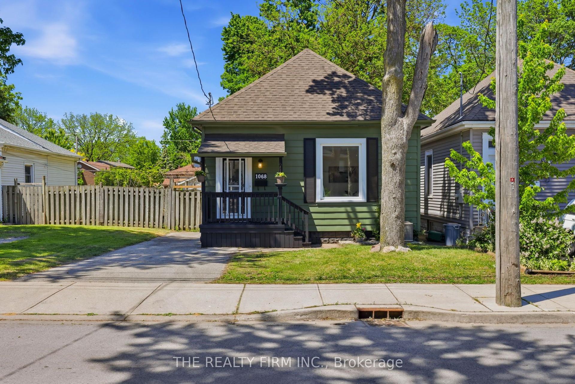 1068 Margaret Street — photo 1