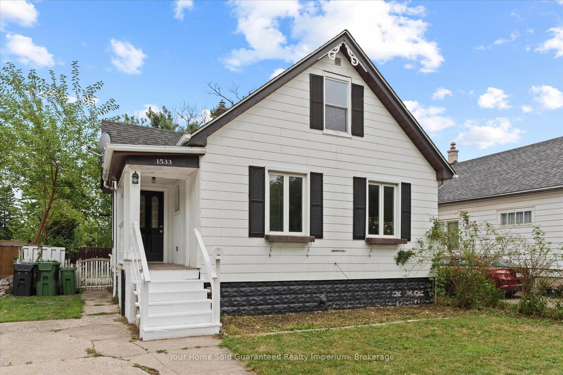 1533 Alexis Road, Windsor — Detached for sale, photo 1