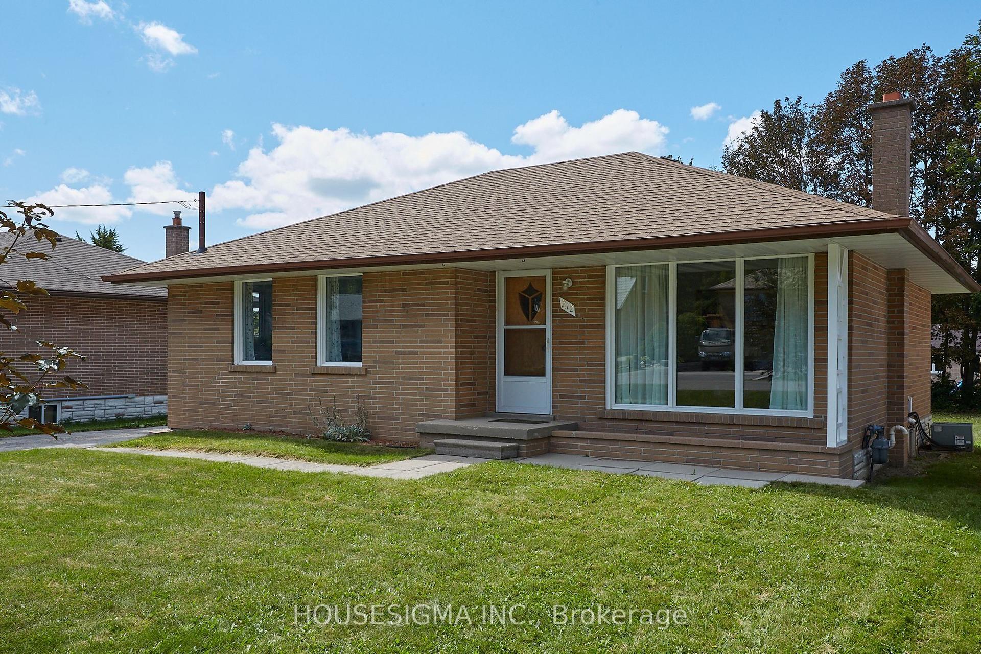 212 Hallett Avenue, Whitby — Detached for sale, photo 1