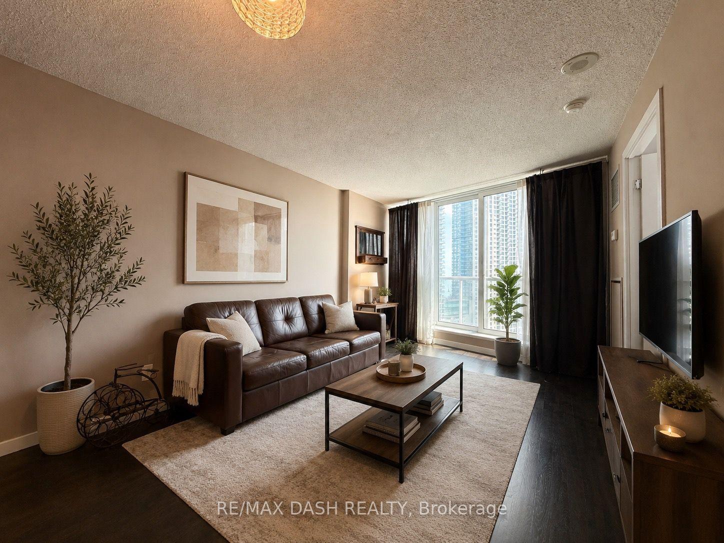 208 Queens Quay W 1506 #1506, Toronto — Condo for lease, photo 1