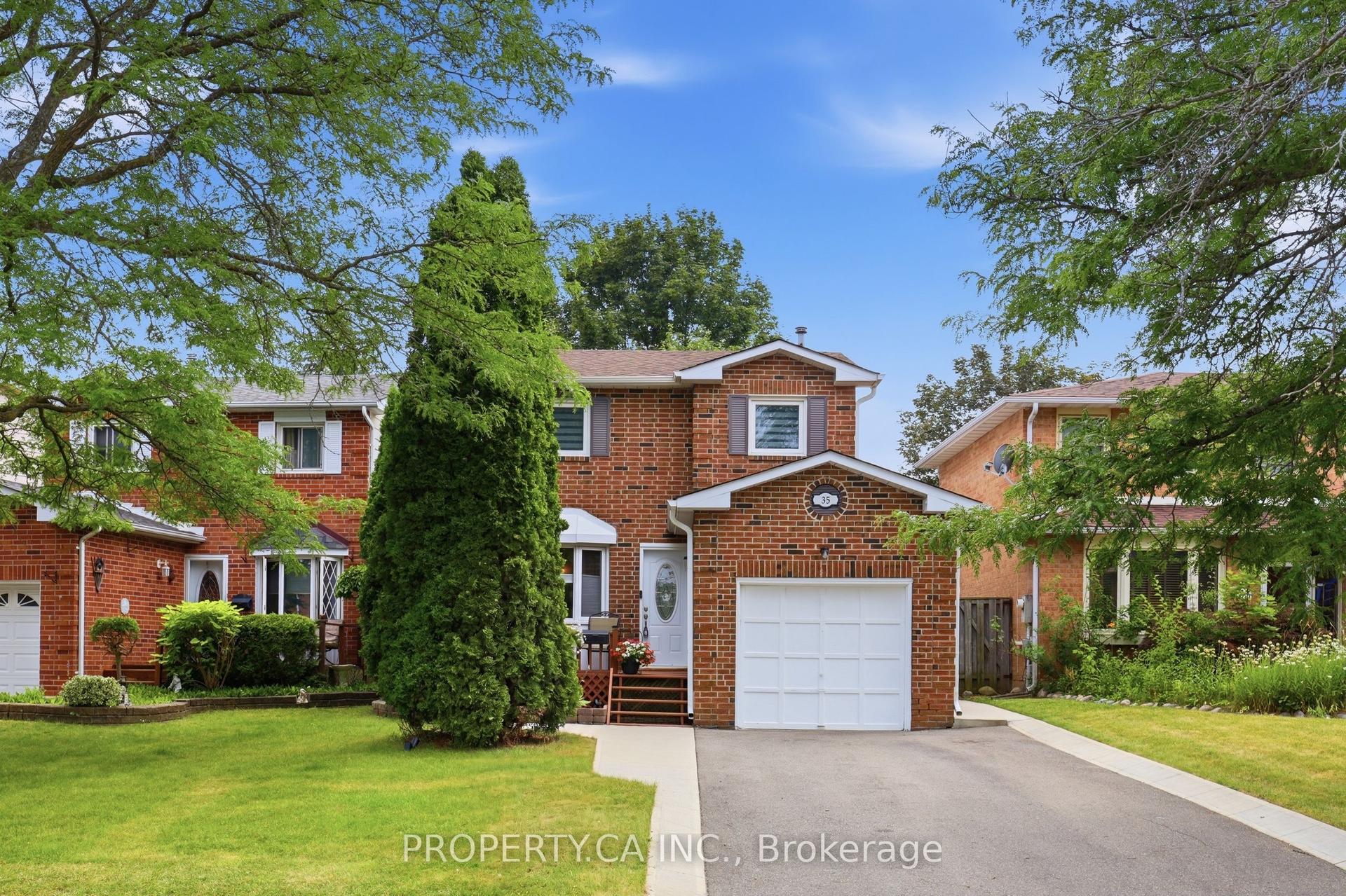 35 Lakecrest Trail, Brampton — Detached for sale, photo 1