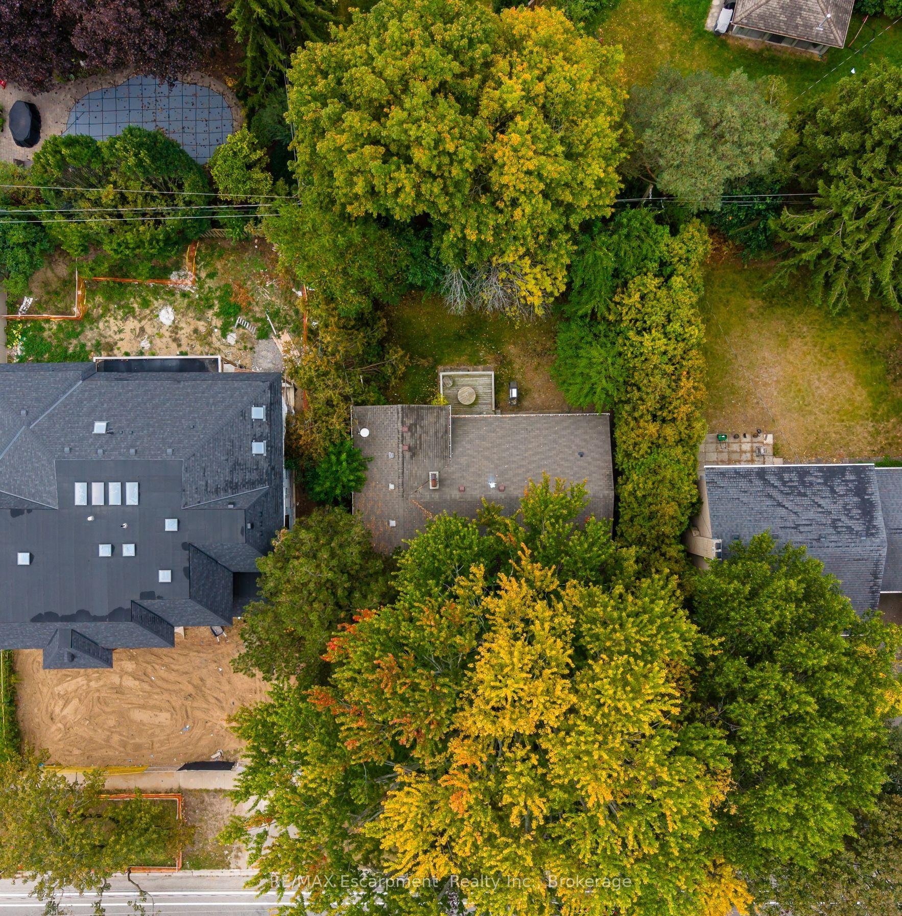 326 Walkers Line, Burlington — Detached for sale, photo 1