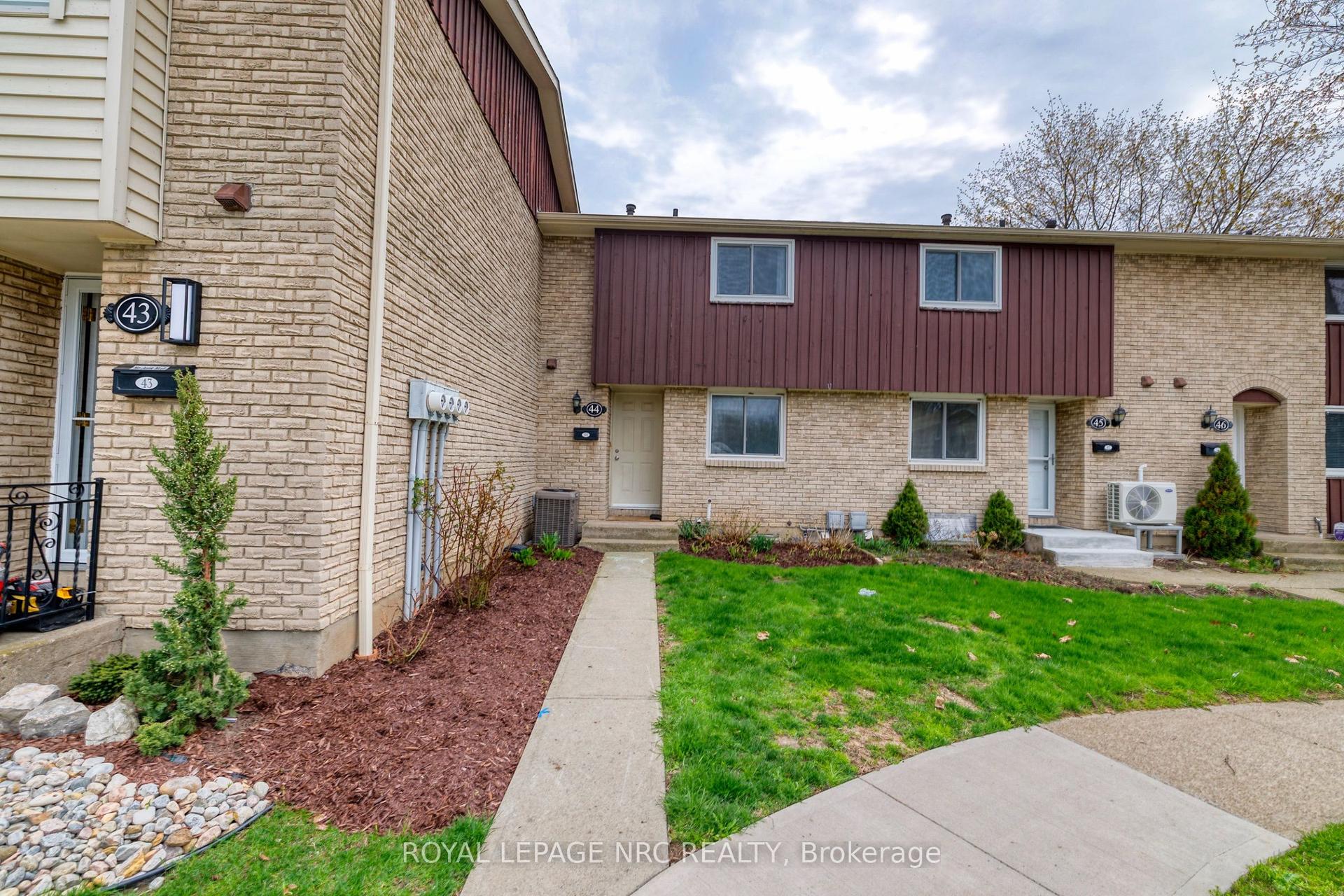 50 Lakeshore Rd unit 44 Road — photo 1