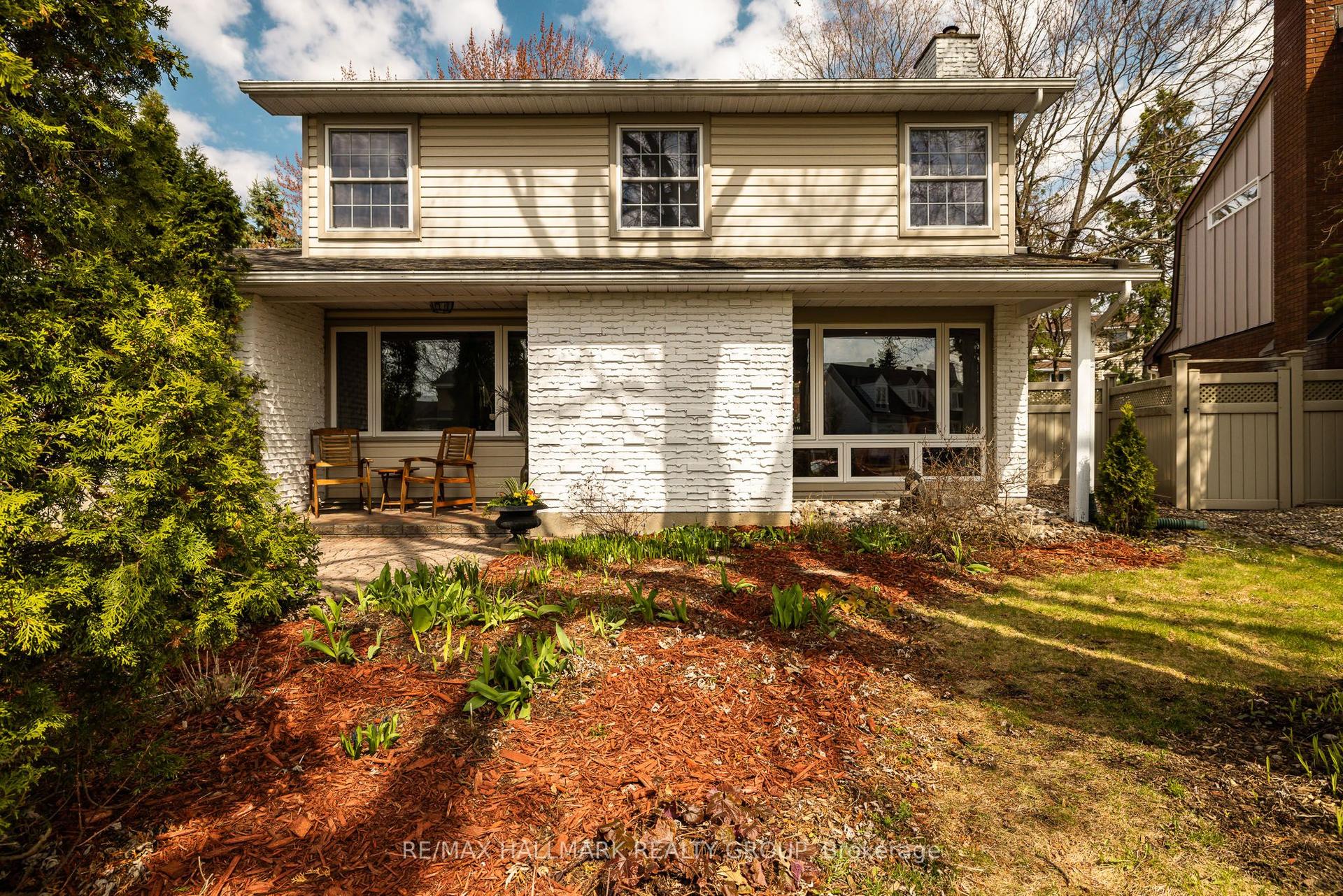 1851 Appleford Street — photo 1