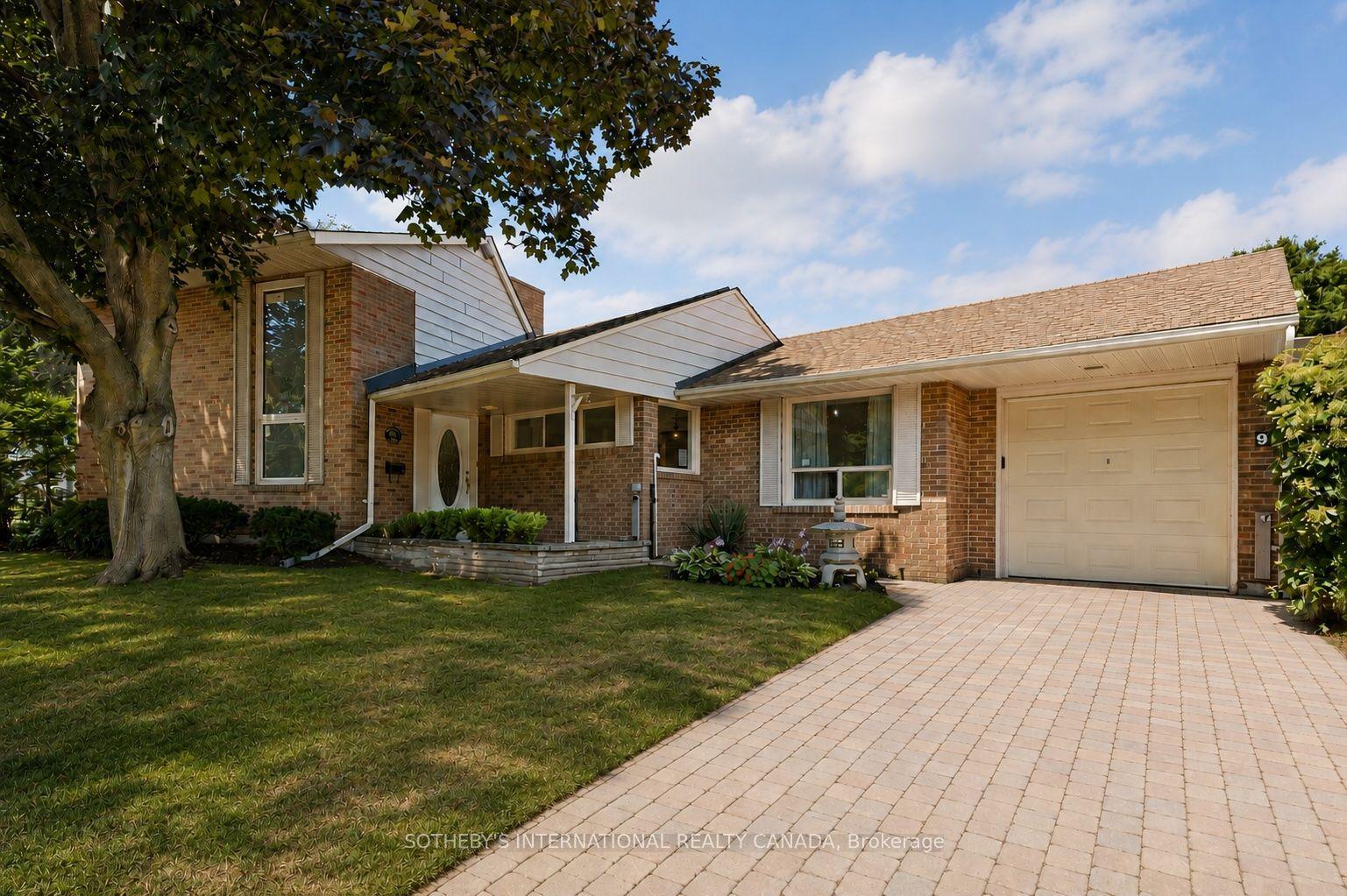 9 Babington Court, Toronto — Detached for sale, photo 1