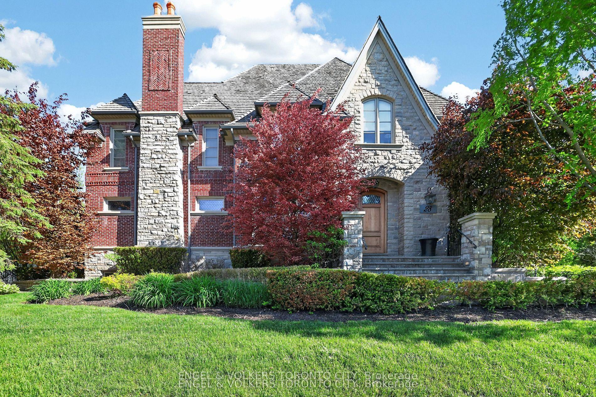 28 Long Hill Drive, Richmond Hill — Detached for sale, photo 1