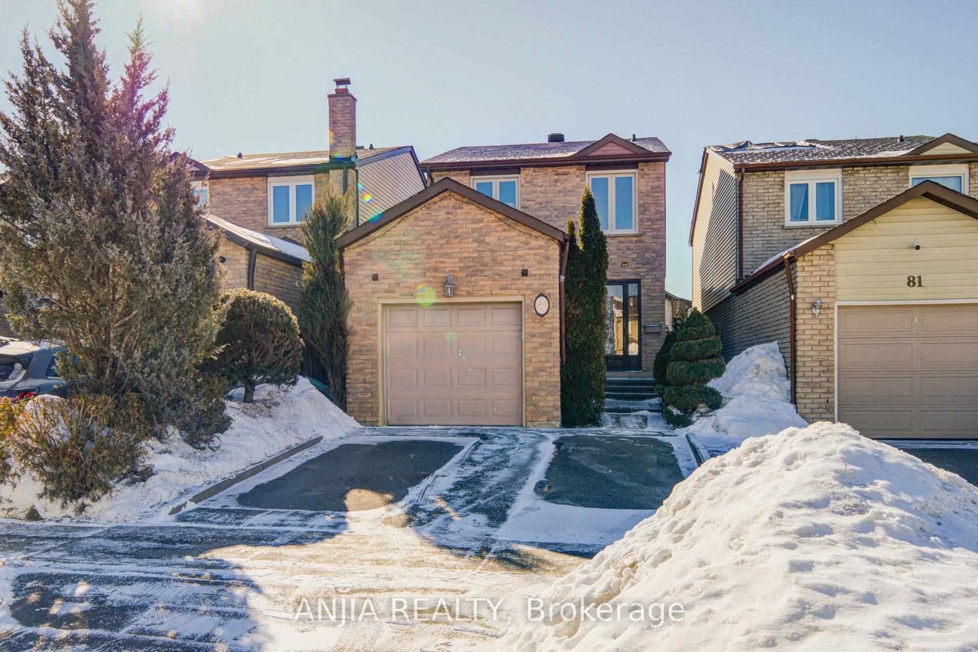 83 McClintock Crescent — photo 1