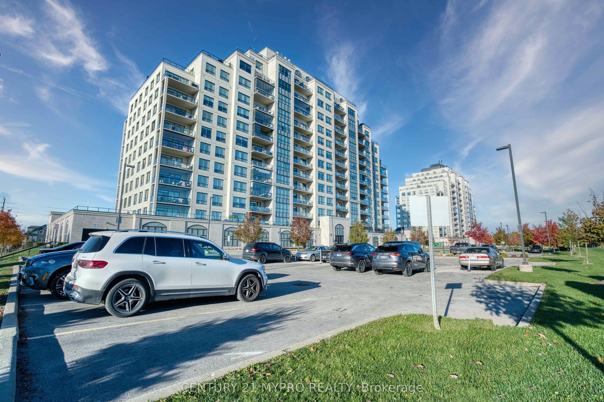260 Villagewalk Boulevard 412 #412, London North — Condo for lease, photo 1