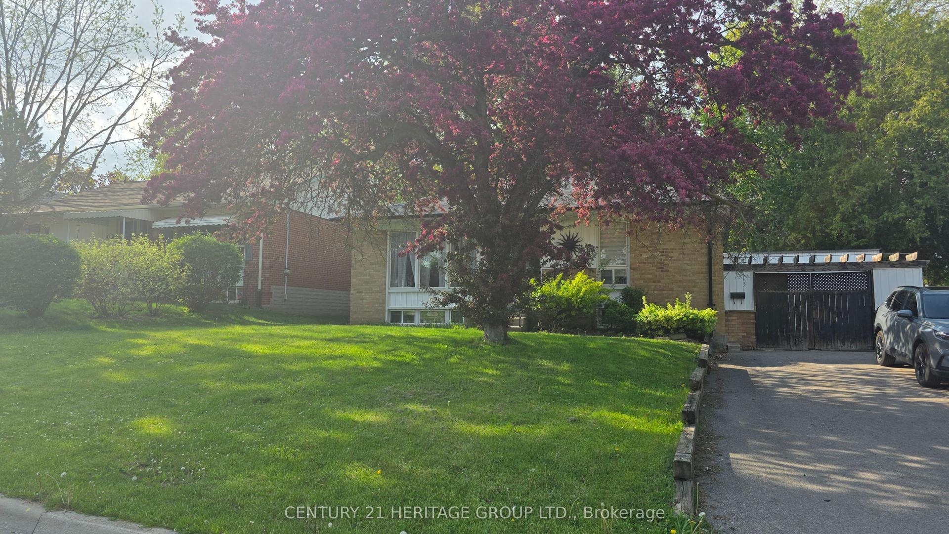 83 Monkswood Crescent N Bsmnt #Bsmnt — photo 1