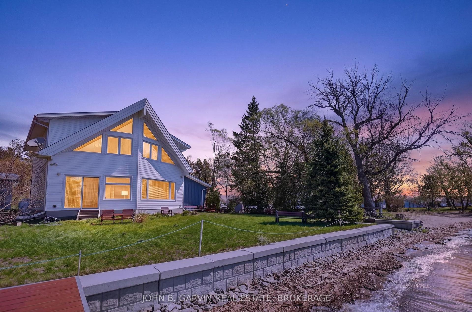 137 THOUSAND ISLANDS Parkway — photo 1