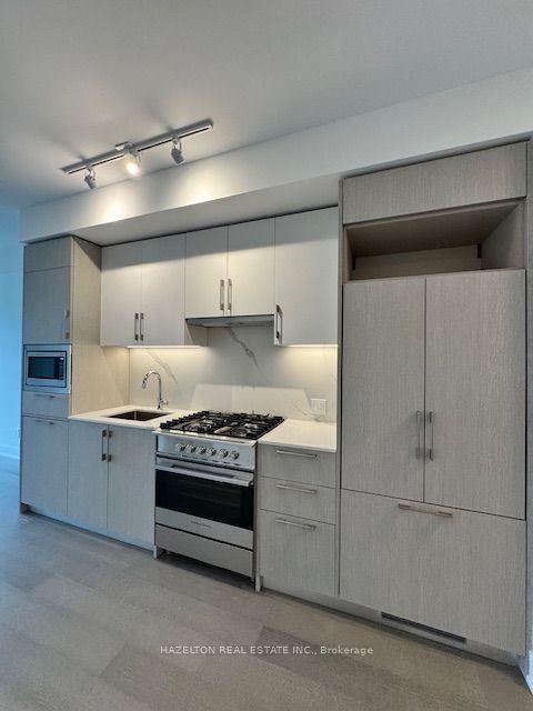 8 Manor Road W 608 #608, Toronto — Condo for lease, photo 1