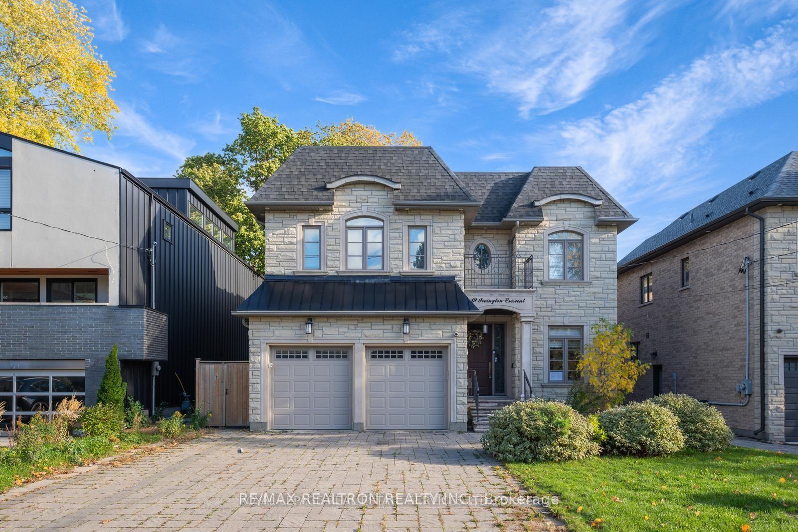 19 Irvington Crescent — photo 1