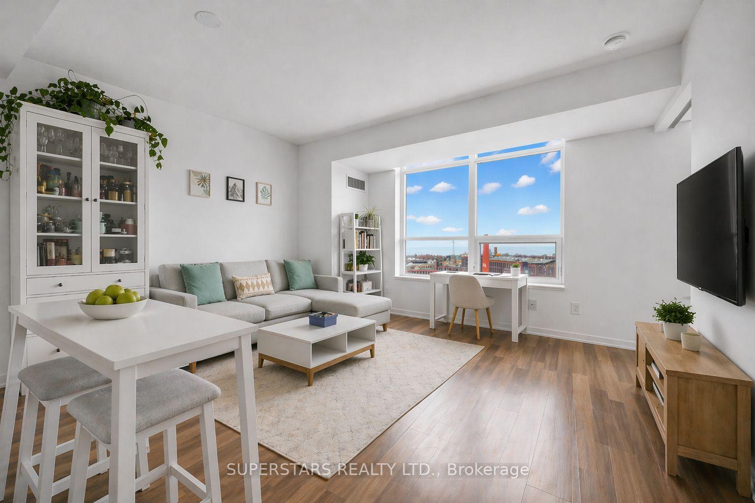 38 Joe Shuster Way 1416 #1416 — photo 1