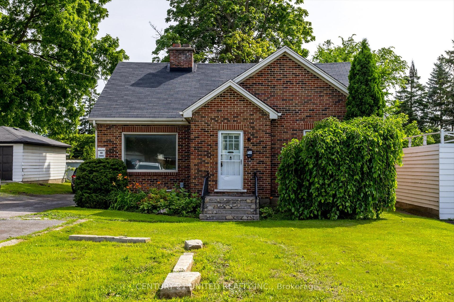 878 Chemong Road, Peterborough — Detached for lease, photo 1