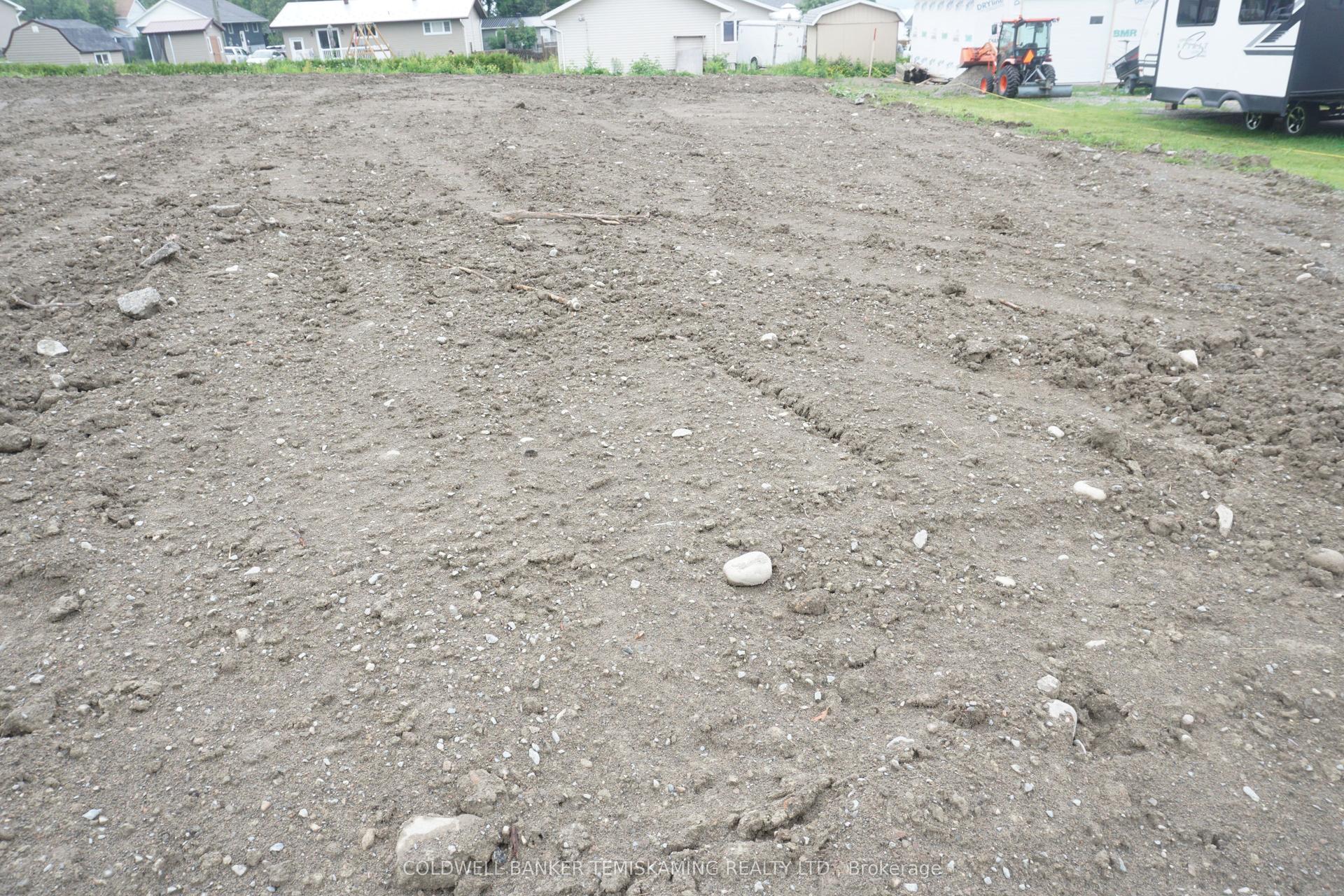 Lot 74 ALBERT Street, Temiskaming Shores — Land for sale, photo 1