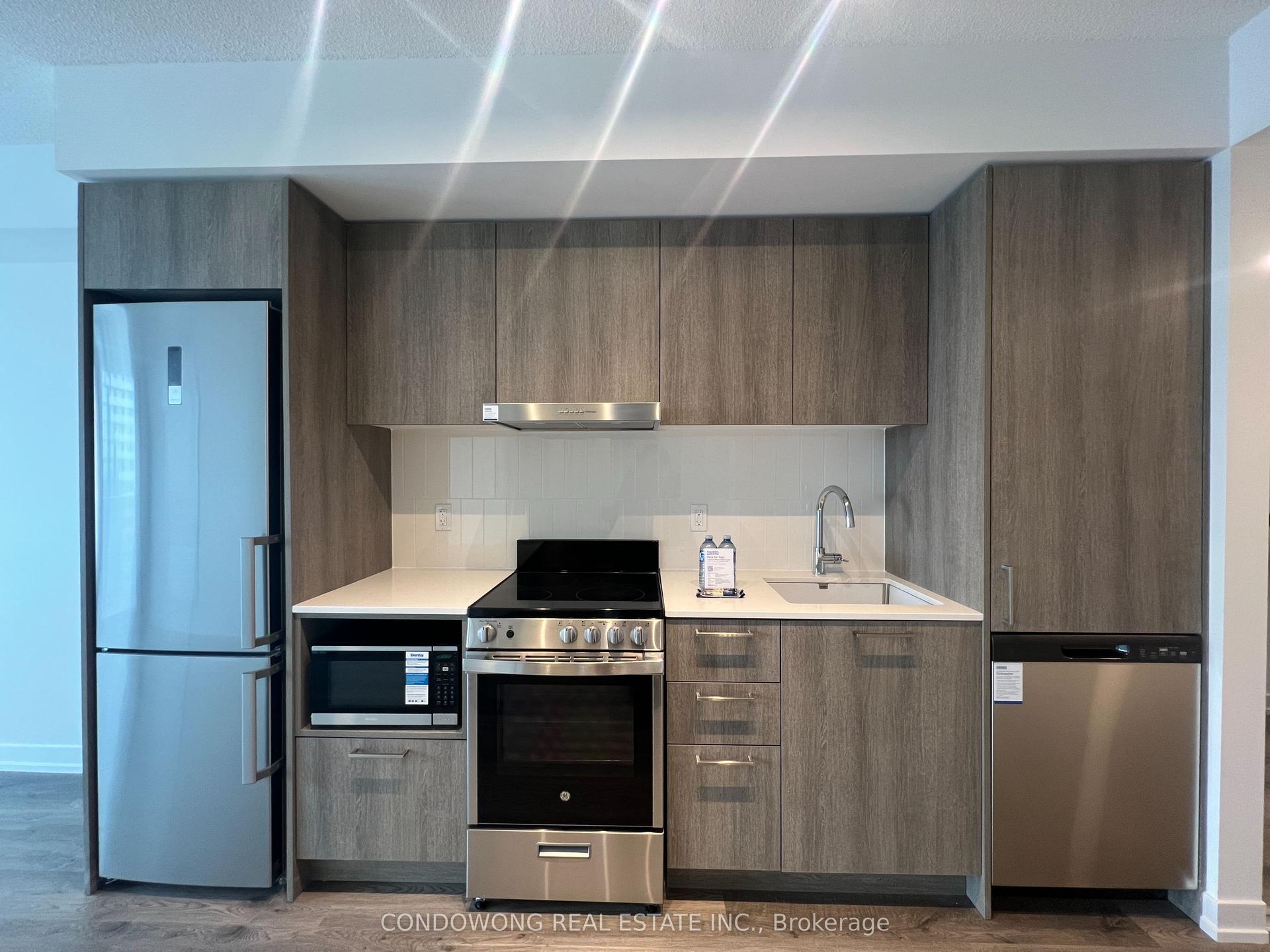 195 Commerce Street 4001 #4001, Vaughan — Condo for lease, photo 1