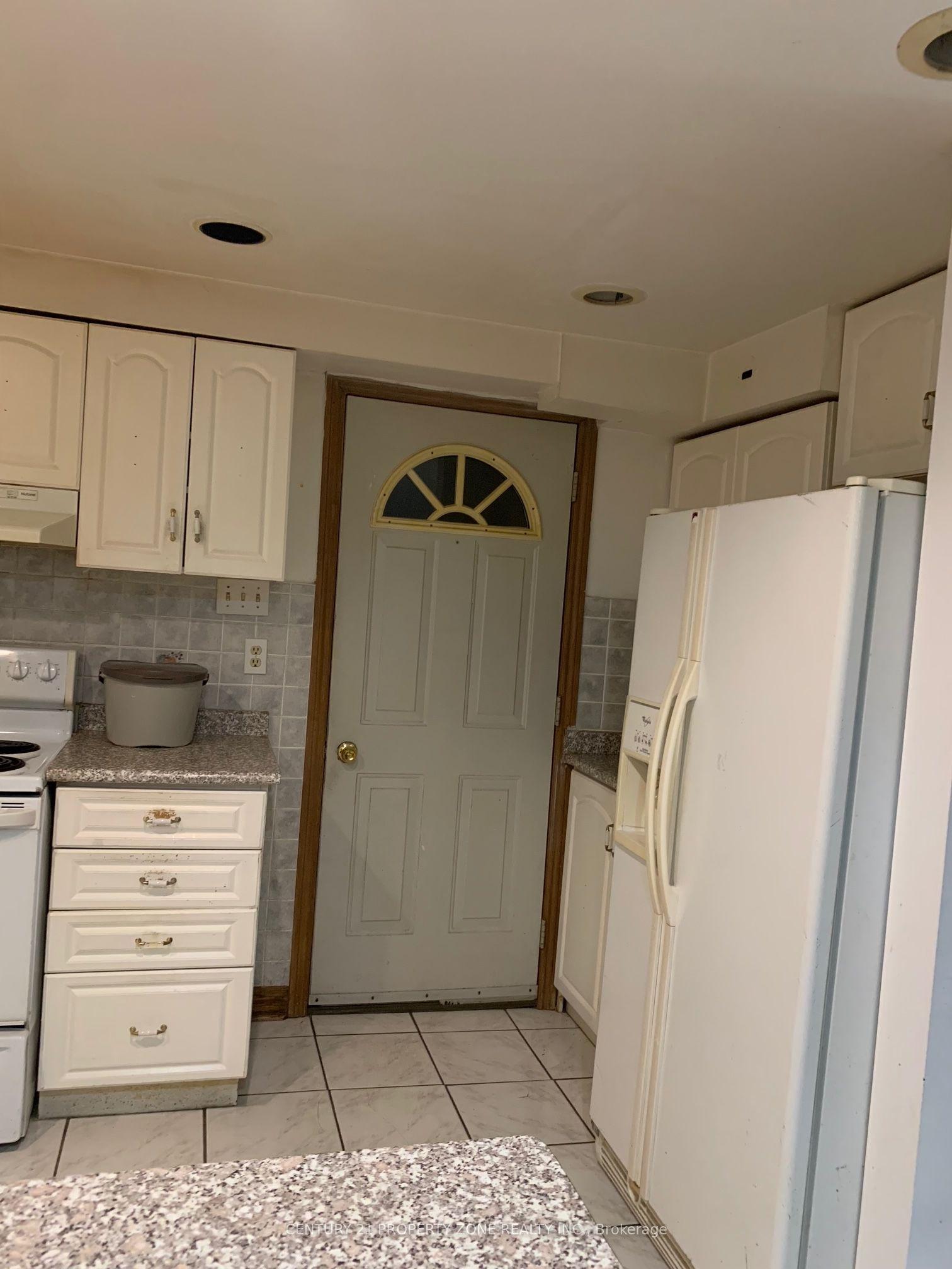 6079 Tillsdown Drive — photo 1