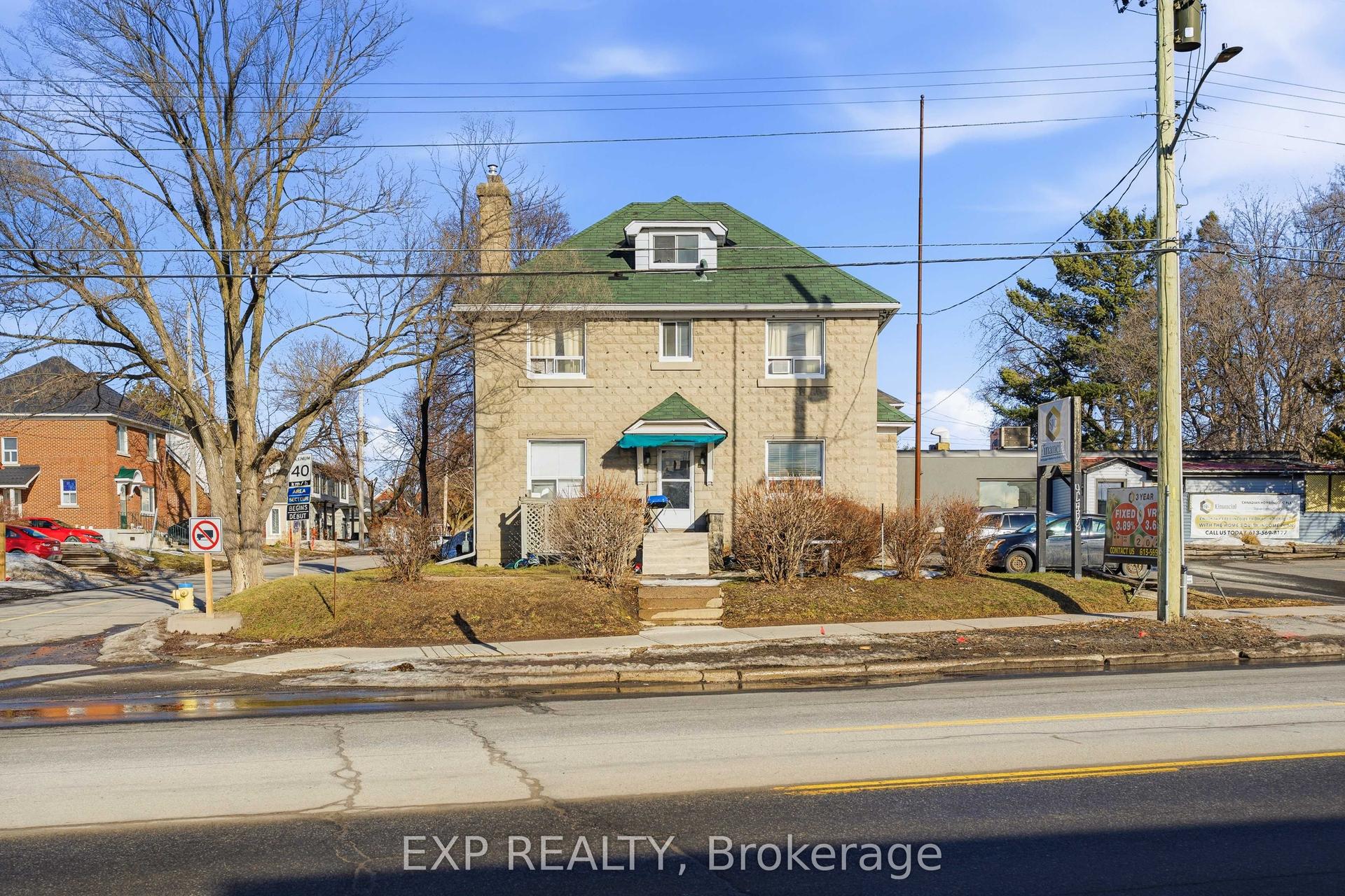 1663 Bank Street — photo 1