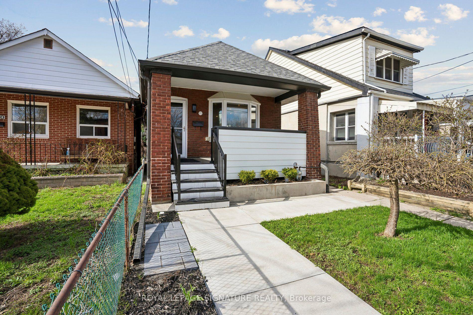 972 Cosburn Avenue — photo 1