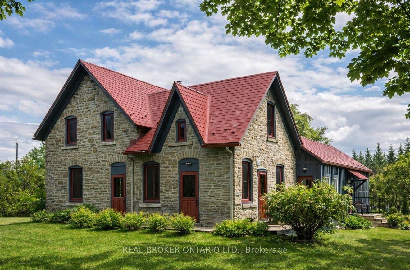 2090 Beach Road — photo 1