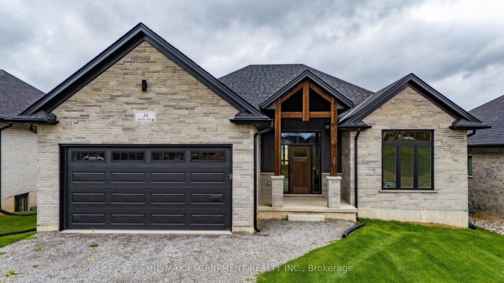 34 Andrew Avenue, Norfolk — Detached for sale, photo 1