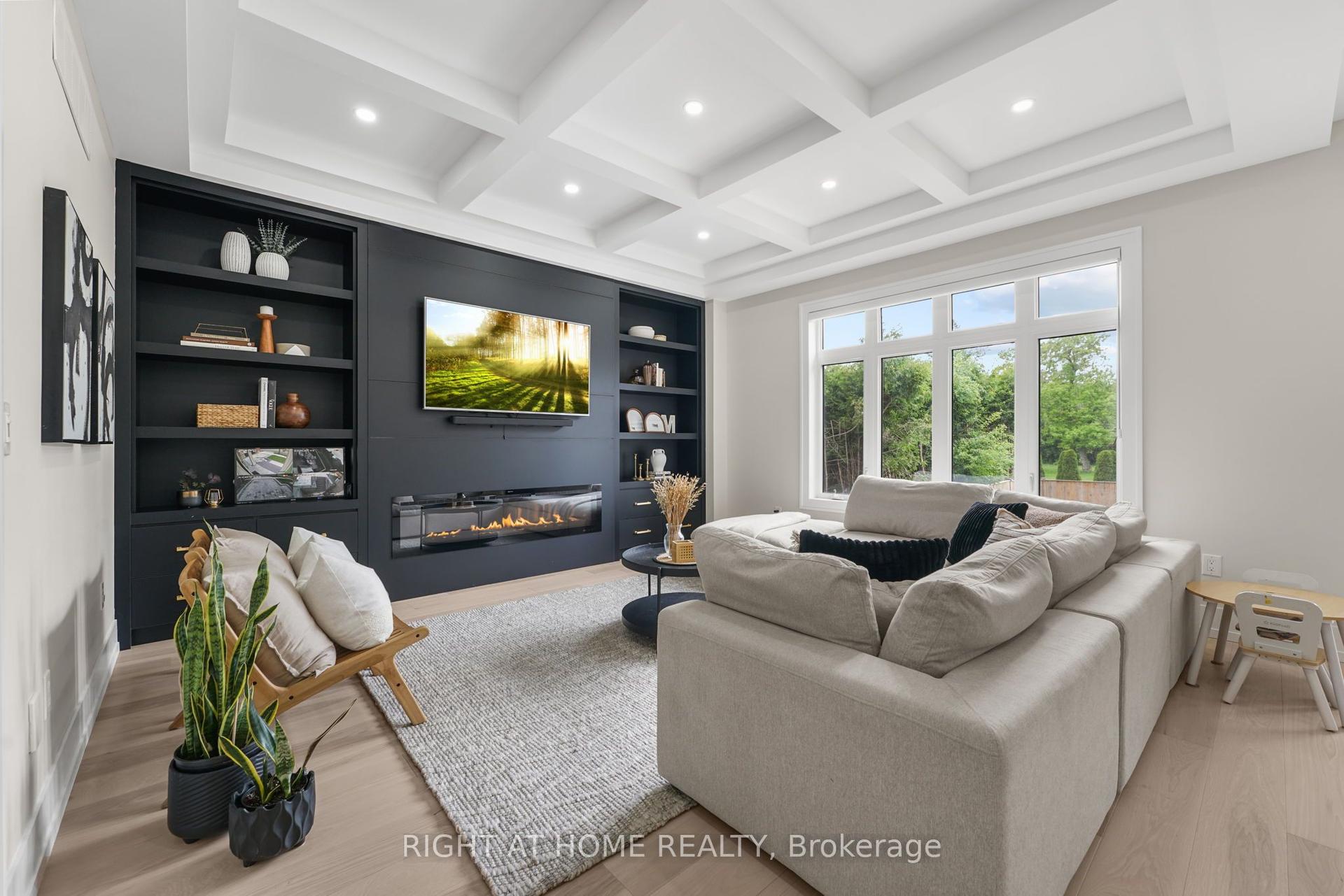 262 Senlac Road, Toronto — Detached for sale, photo 1
