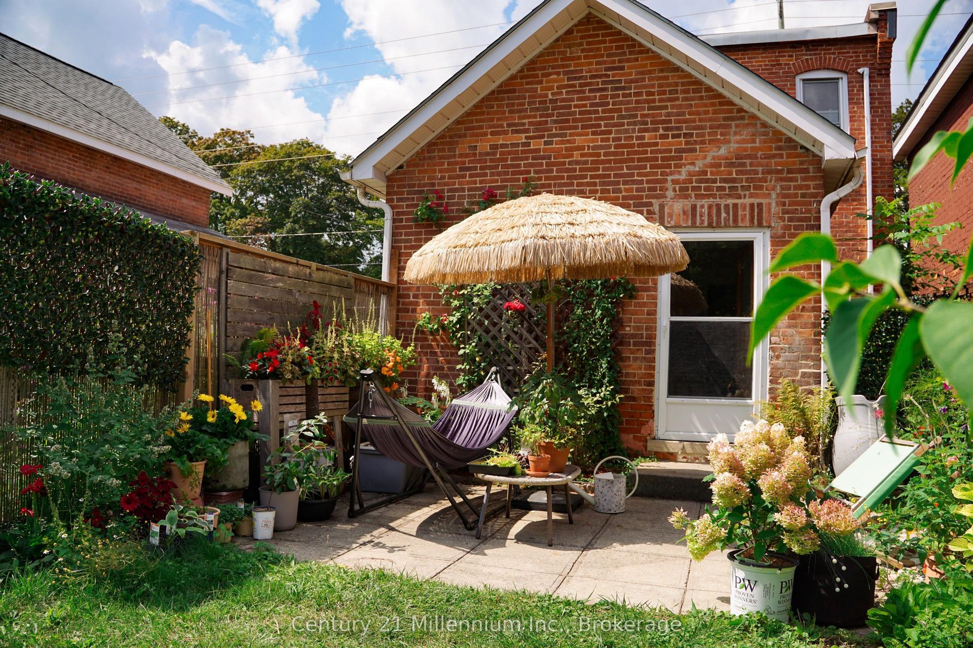2245 4th Avenue W, Owen Sound — Detached for sale, photo 1