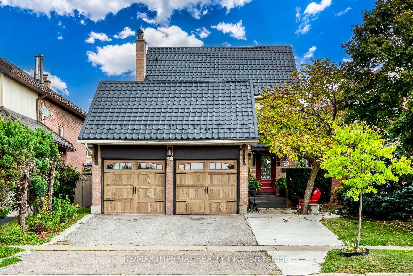 301 Kingsbridge Garden Circle, Mississauga — Detached for sale, photo 1
