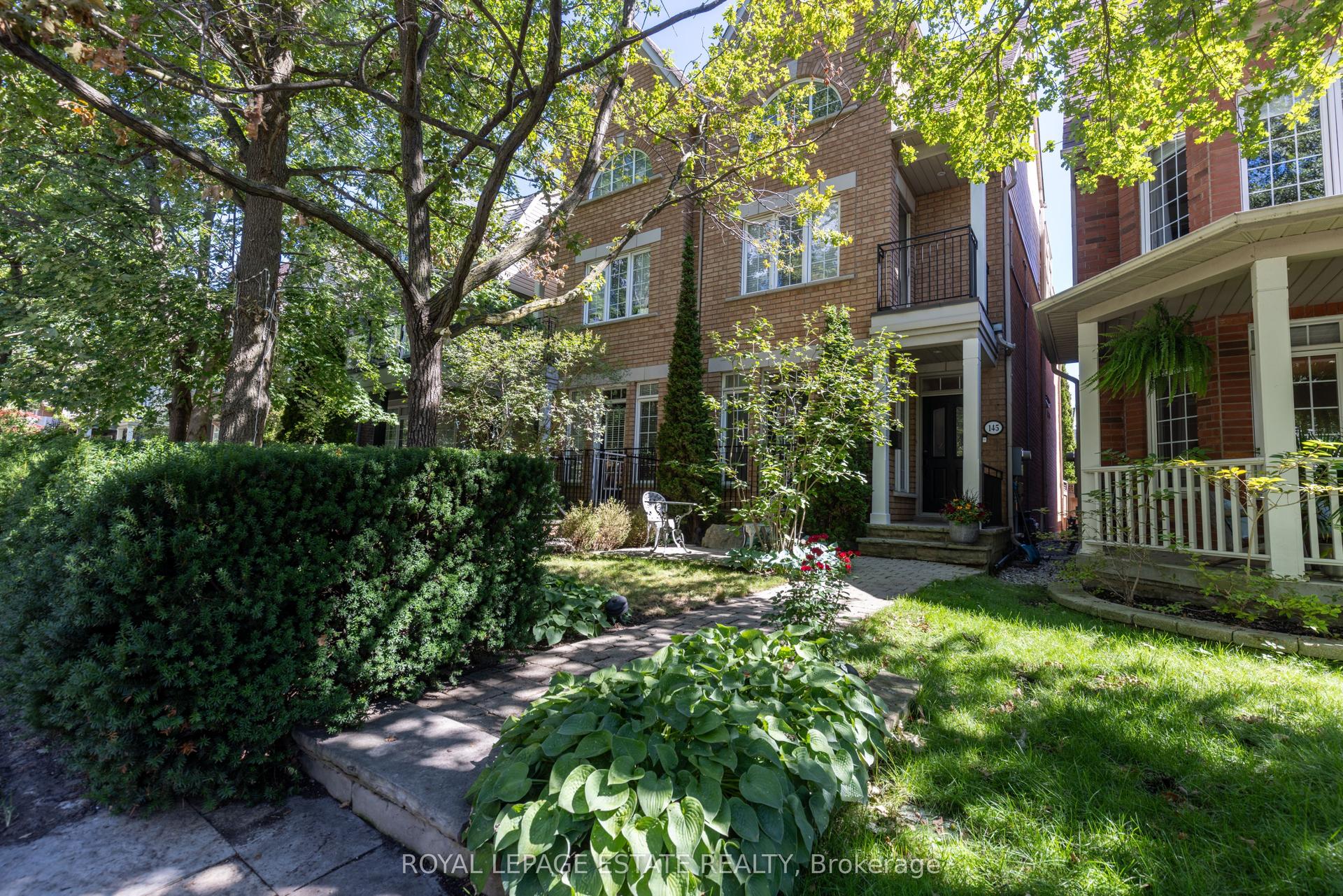 145 Boardwalk Drive, Toronto — Semi-Detached for sale, photo 1