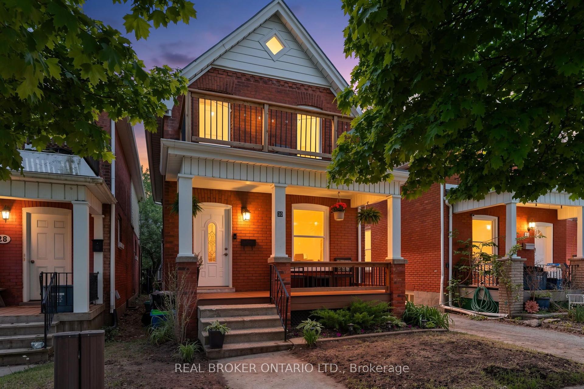30 DUNDAS Street — photo 1