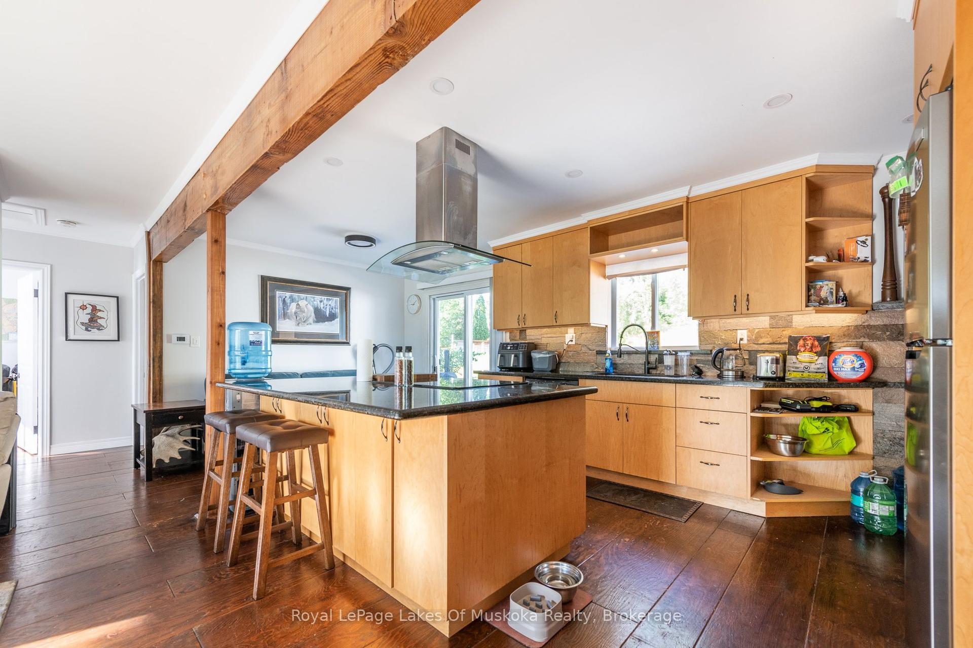 462 Muskoka 3 Road N Upper #Upper, Huntsville — Detached for lease, photo 1
