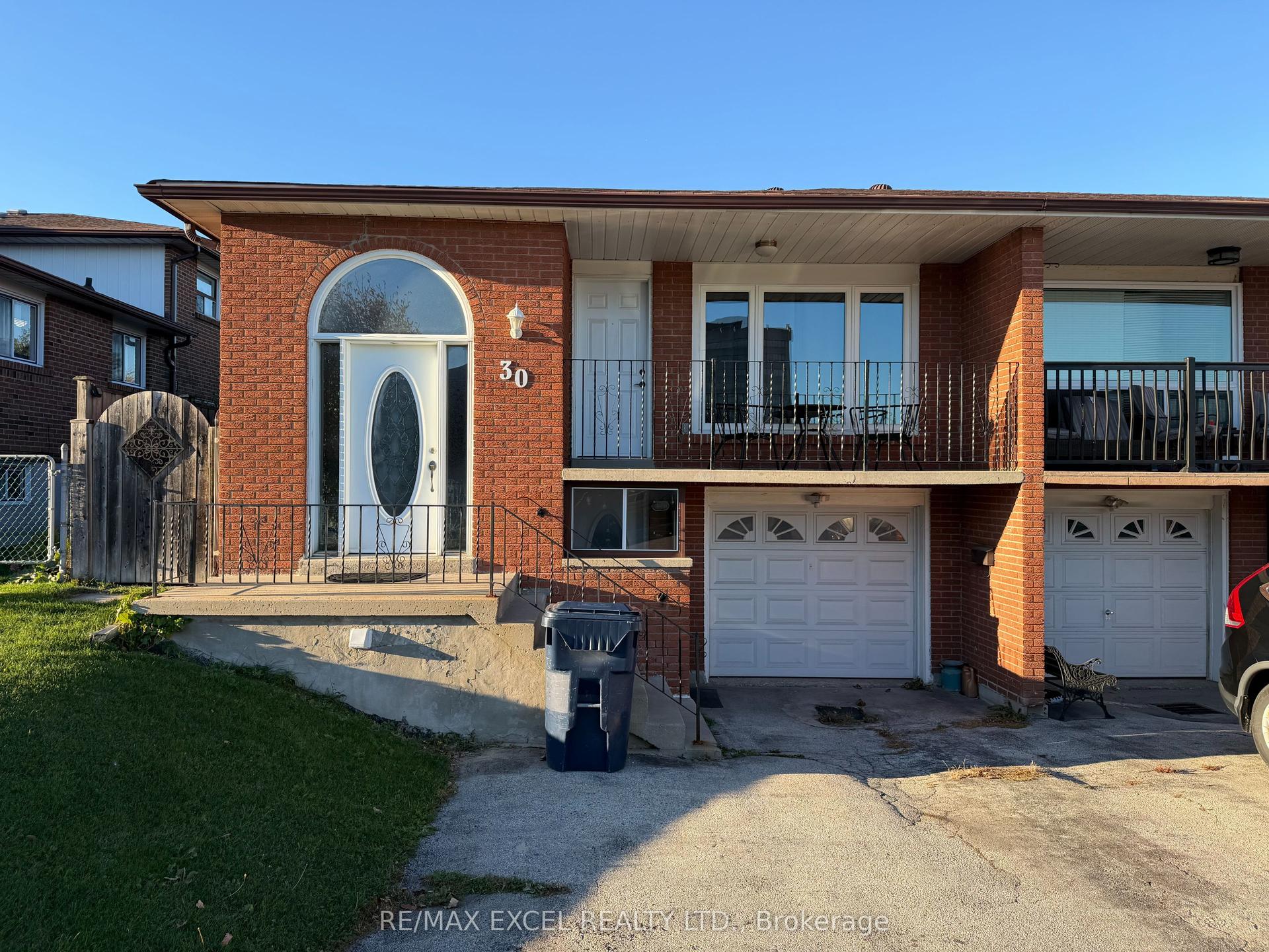 30 Hazelnut Crescent Bsmt #Bsmt, Toronto — Semi-Detached for lease, photo 1