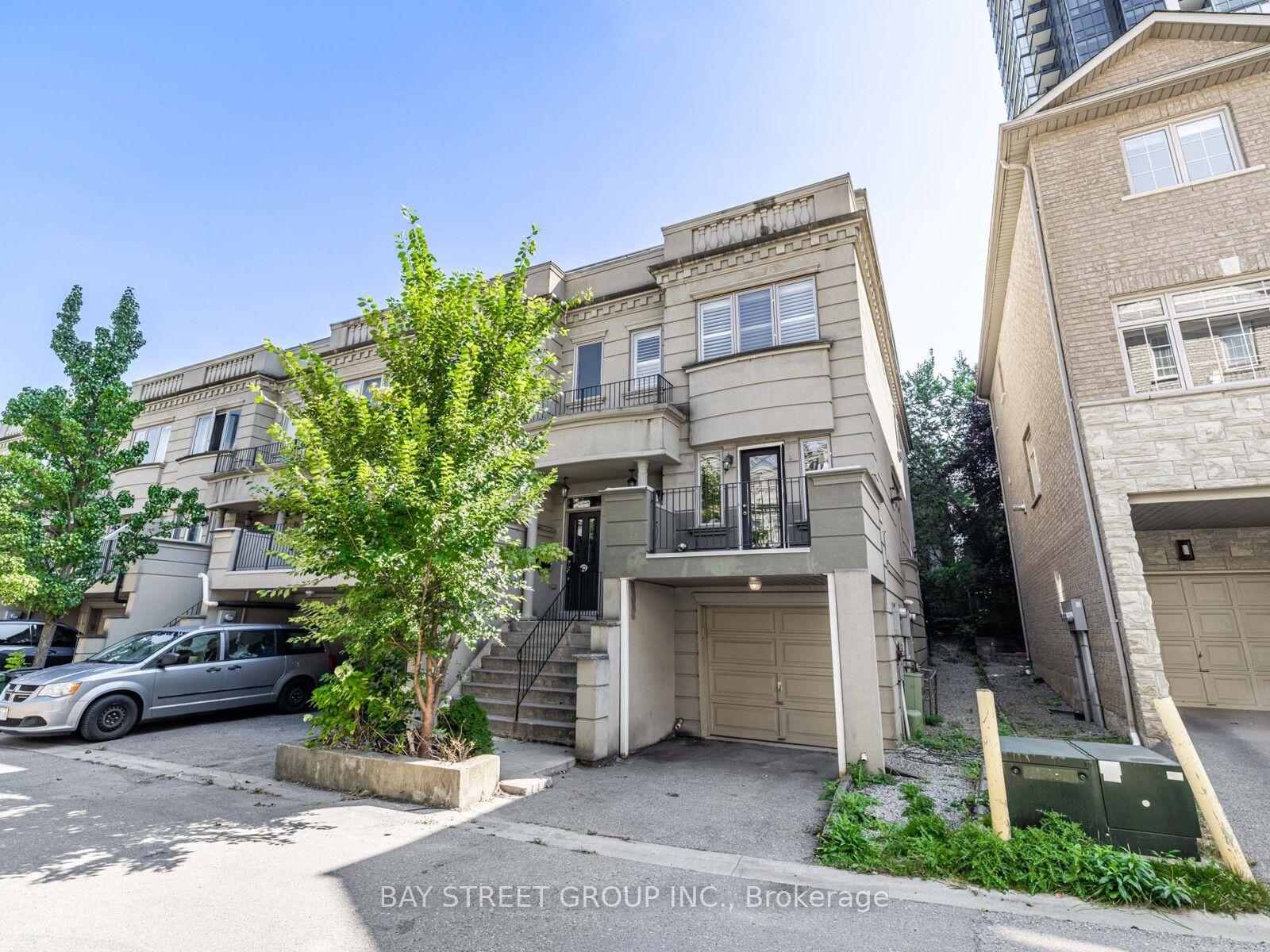 35 William Poole Way — photo 1