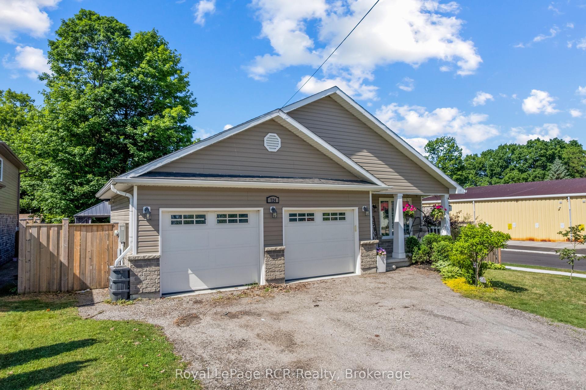 724 Elgin Street, Saugeen Shores — Detached for sale, photo 1