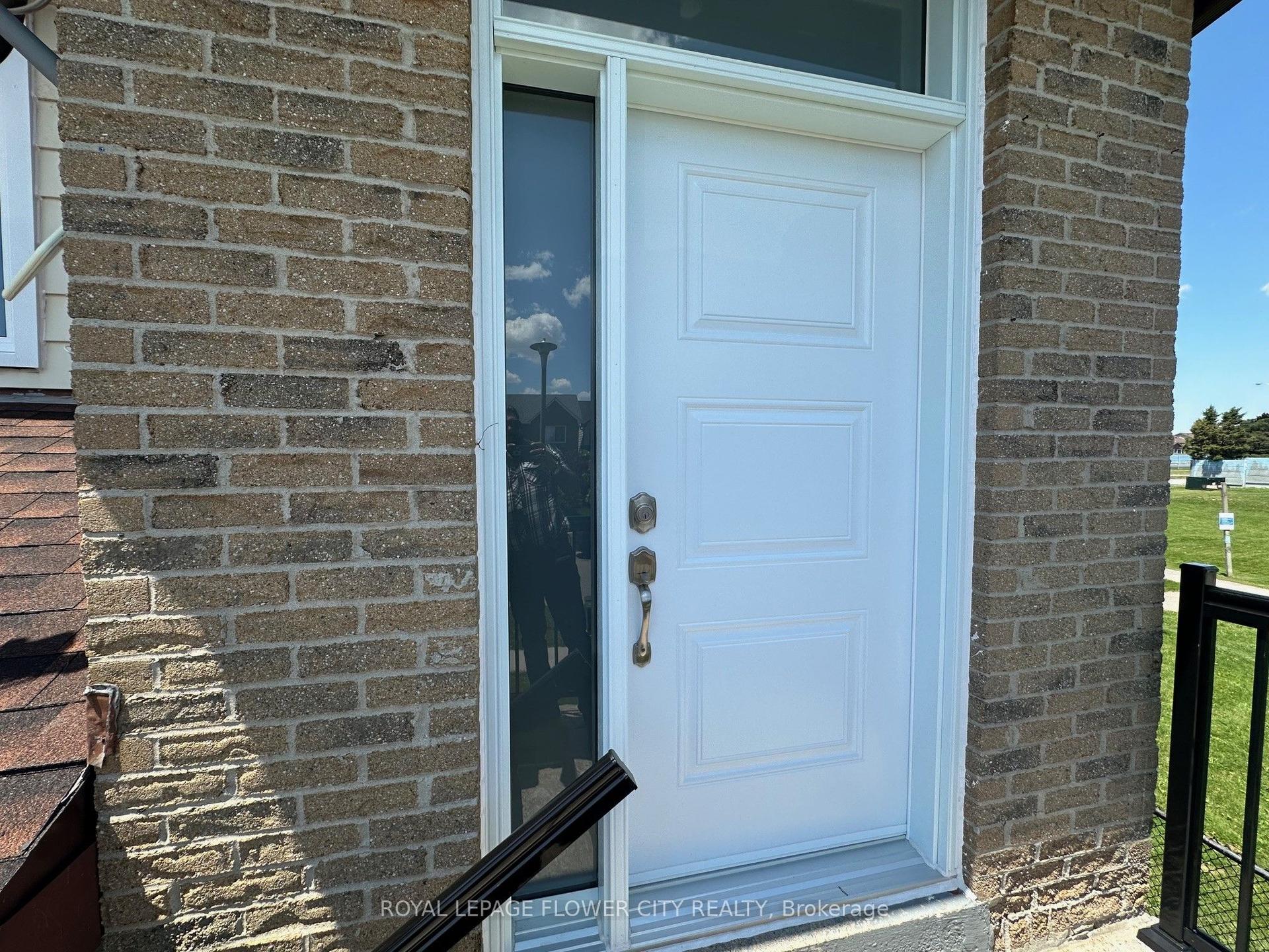 415 Hansen Road N Bsmt #Bsmt — photo 1