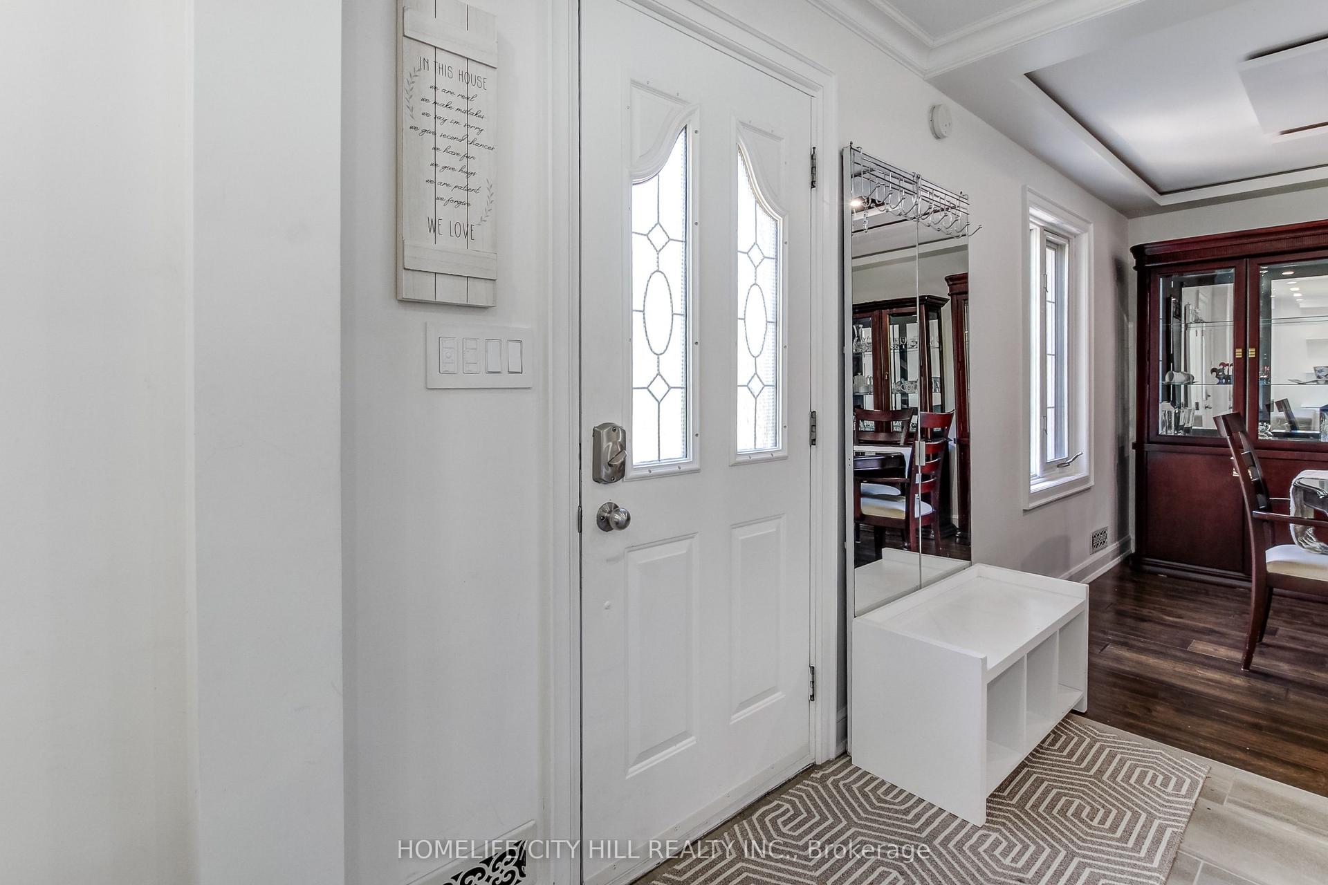 867 Melton Drive — photo 1