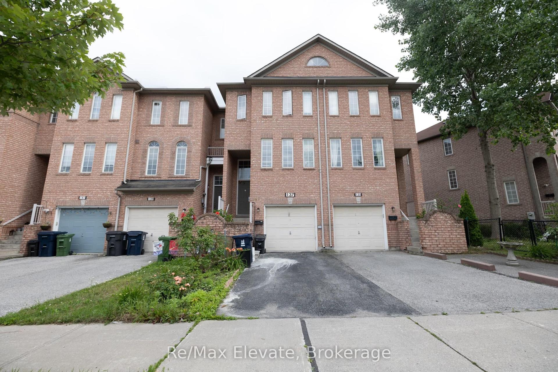 137 Conn Smythe Drive, Toronto — Townhouse for lease, photo 1