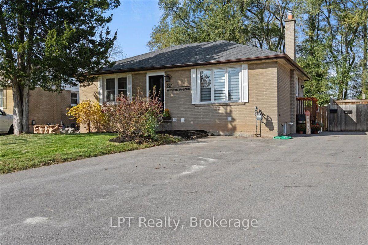 667 Wickens Avenue — photo 1