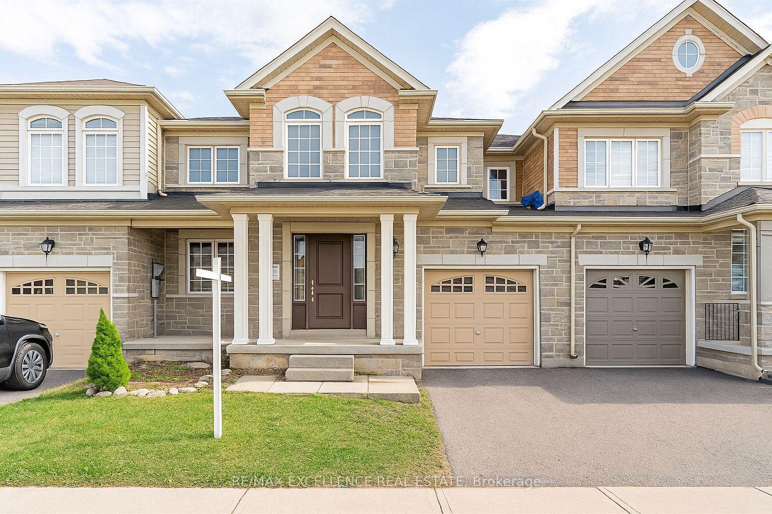 37 Dufay Road, Brampton — Townhouse for lease, photo 1