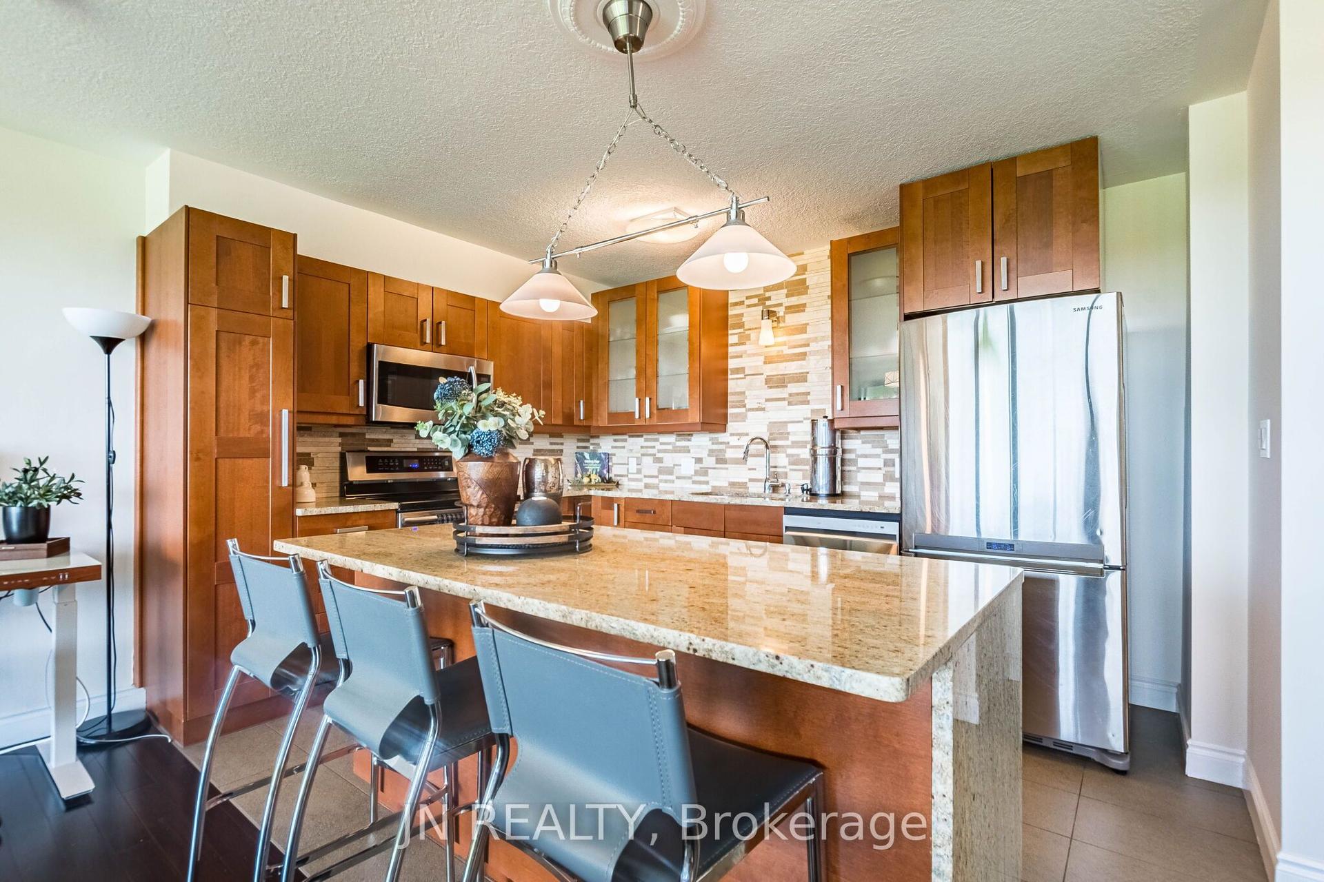 188 Mill Street S 409 #409 — photo 1