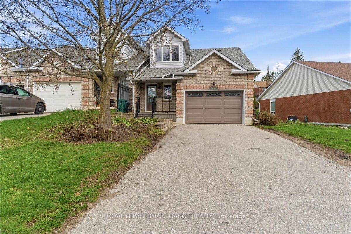1342 Eagle Crescent — photo 1