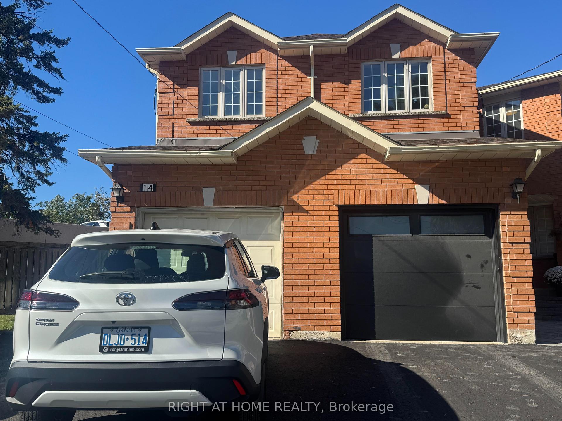 14 Acme Crescent, Toronto — Semi-Detached for sale, photo 1