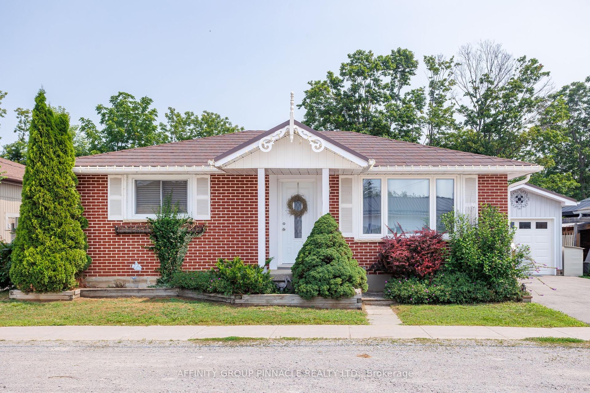 74 William Street, Kawartha Lakes — Detached for sale, photo 1